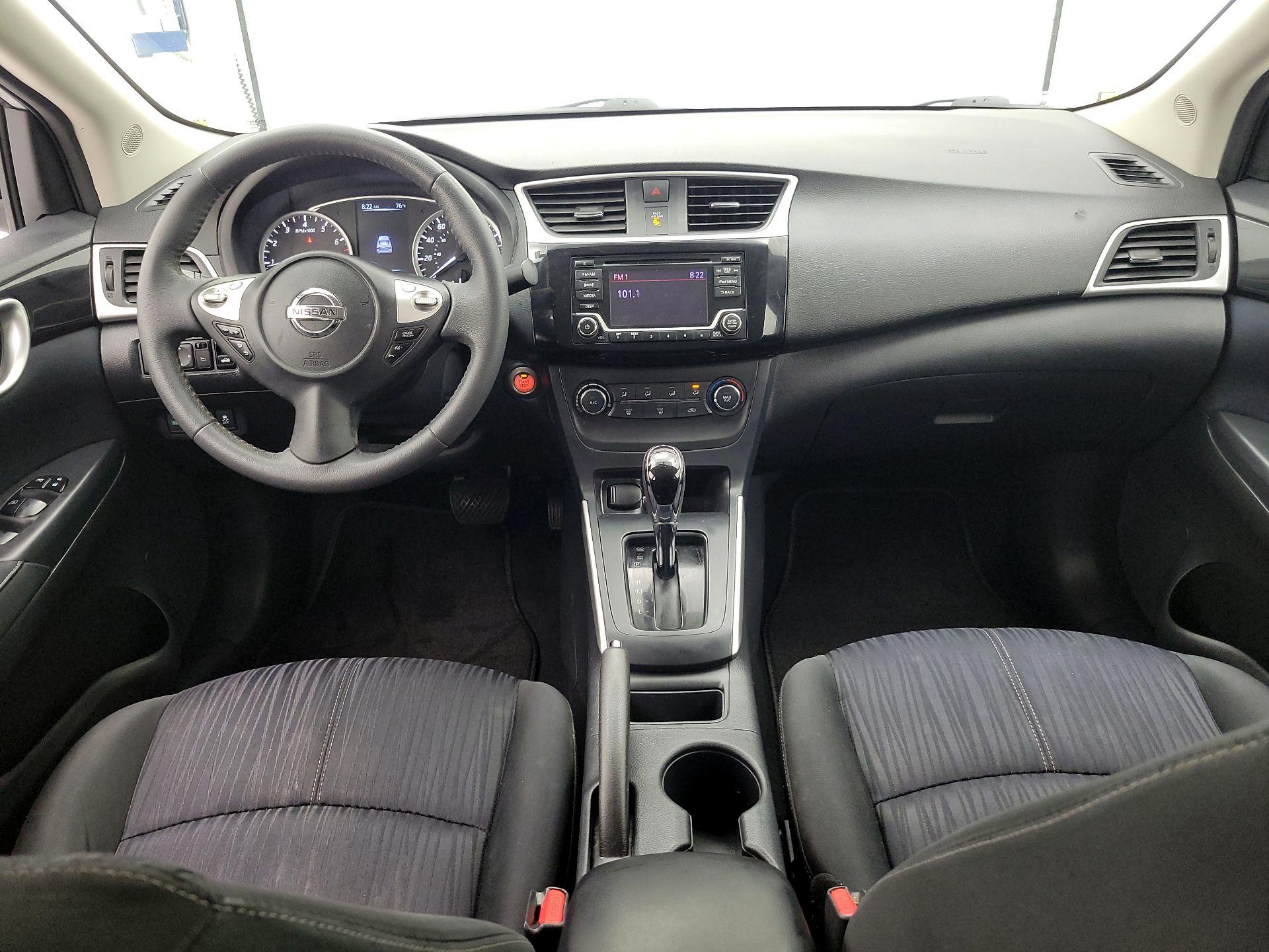 Thumbnail: 2017 Nissan Sentra - 9
