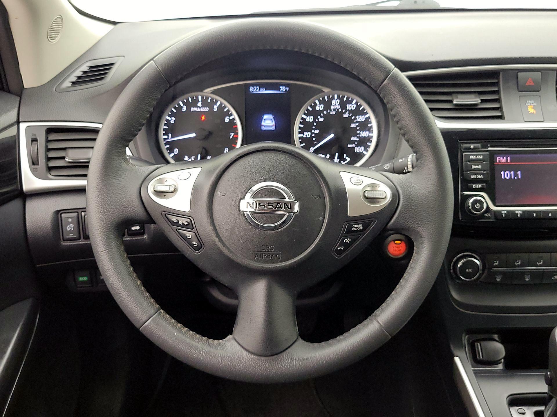 Thumbnail: 2017 Nissan Sentra - 10