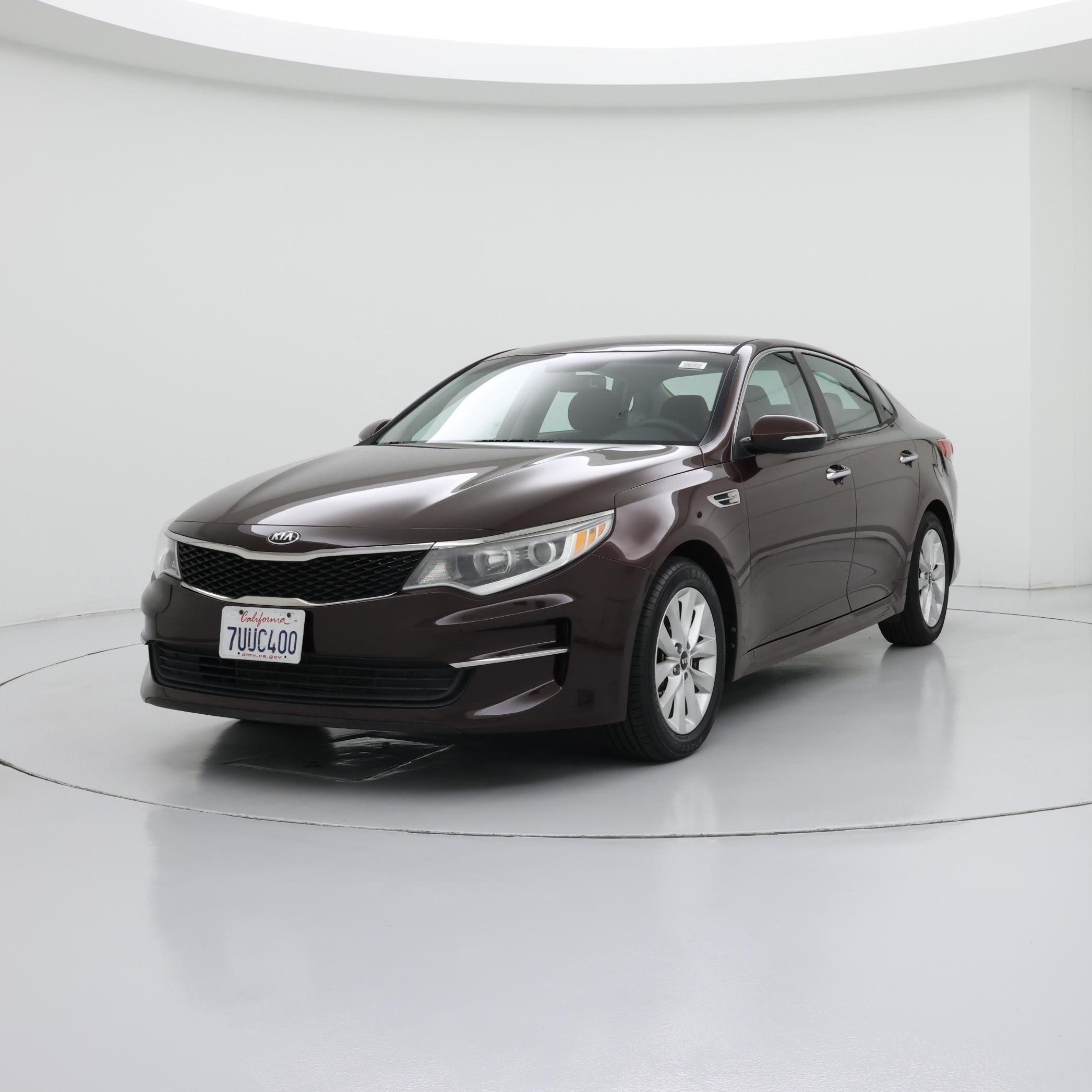 Thumbnail: 2017 Kia Optima - 4