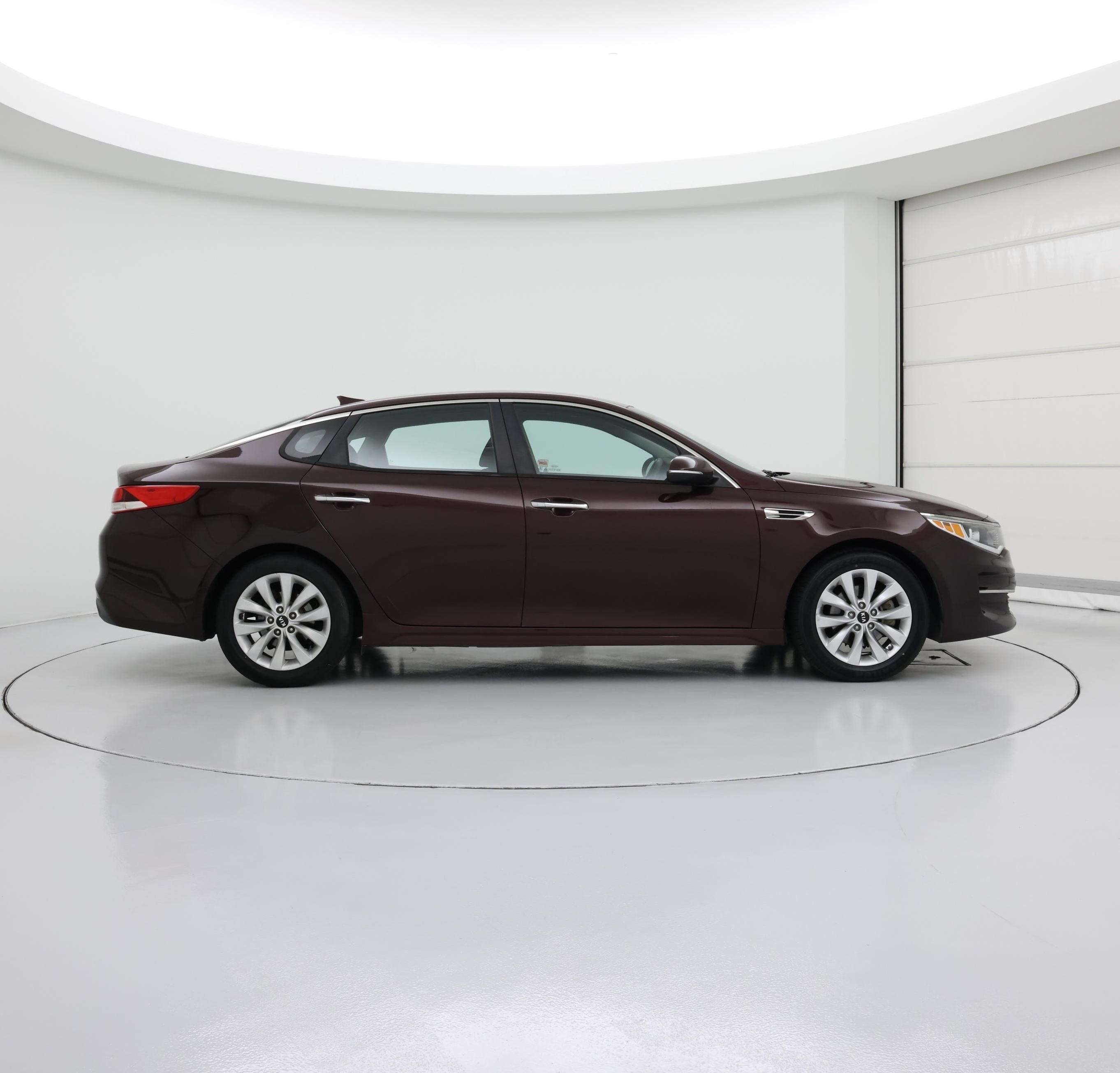 Thumbnail: 2017 Kia Optima - 7