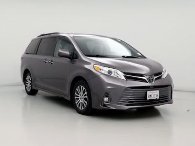 2020 Toyota Sienna XLE -
                Fresno, CA