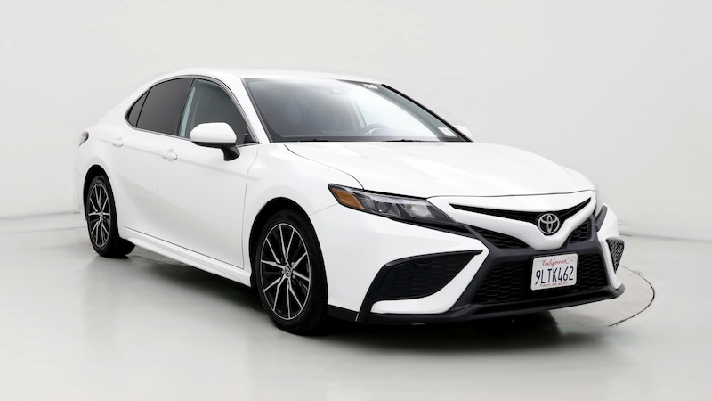 2021 Toyota Camry SE Hero Image