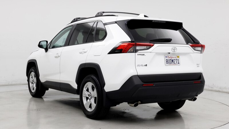 2021 Toyota RAV4 XLE 2