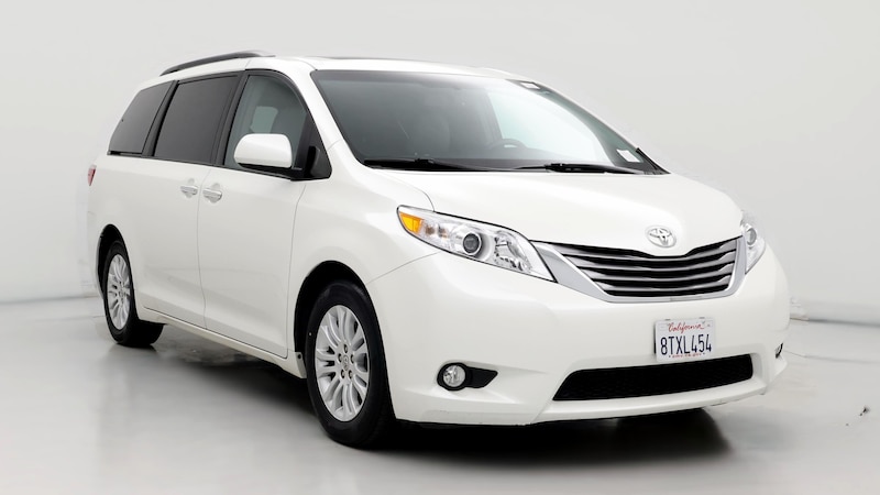 2017 Toyota Sienna XLE Hero Image