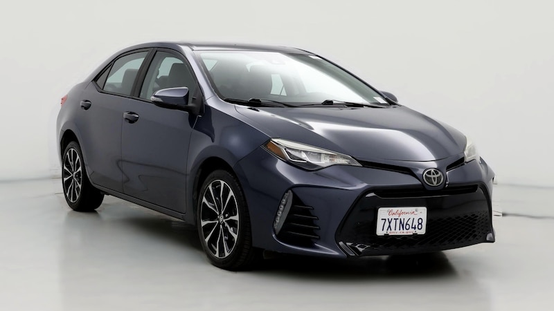 2017 Toyota Corolla SE Hero Image