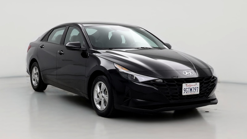 2023 Hyundai Elantra SE Hero Image