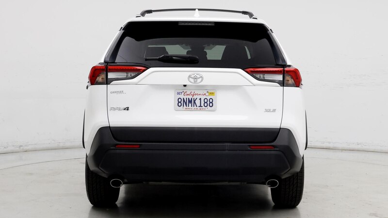 2019 Toyota RAV4 XLE 6