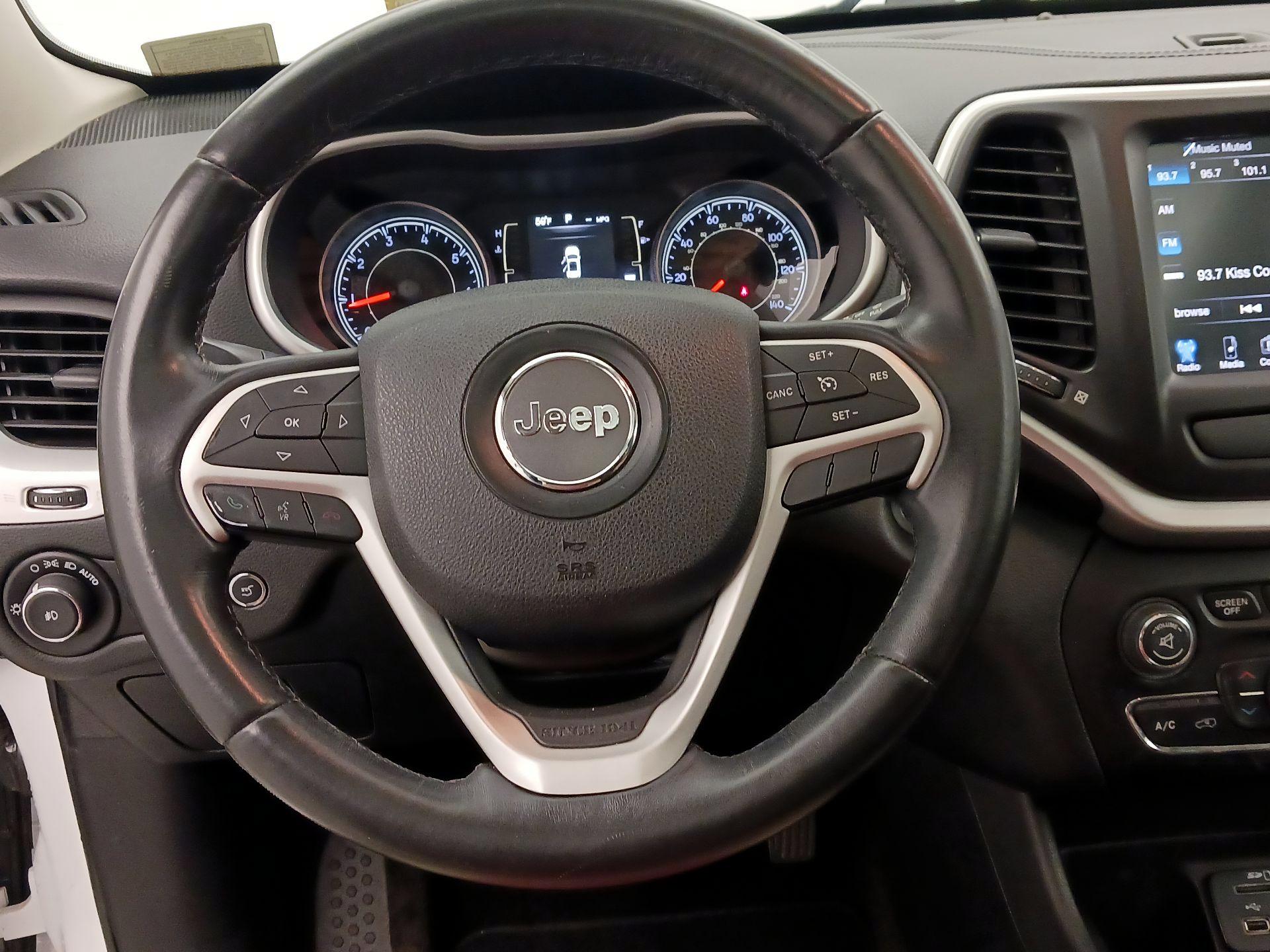 Thumbnail: 2015 Jeep Cherokee - 10