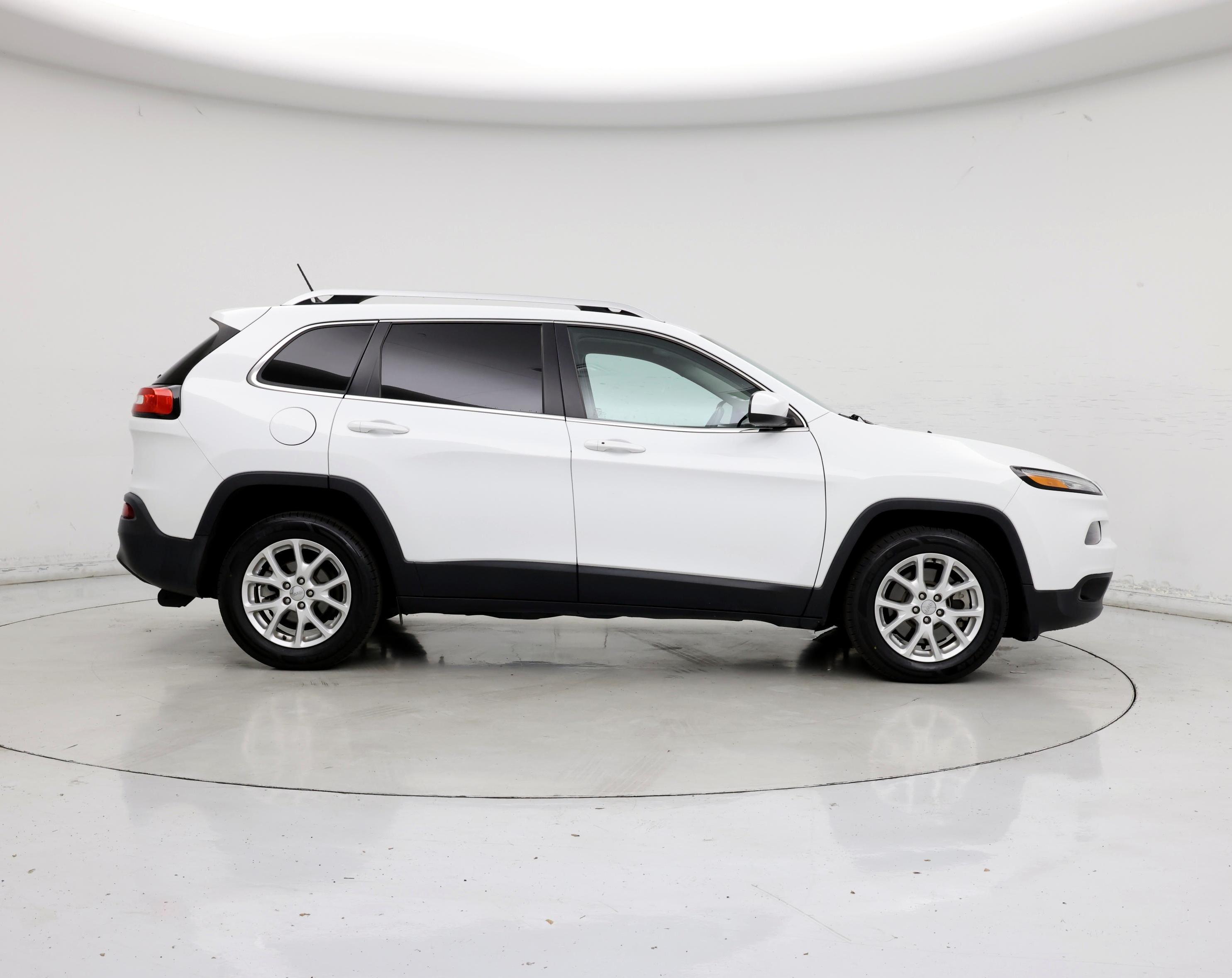 Thumbnail: 2015 Jeep Cherokee - 7