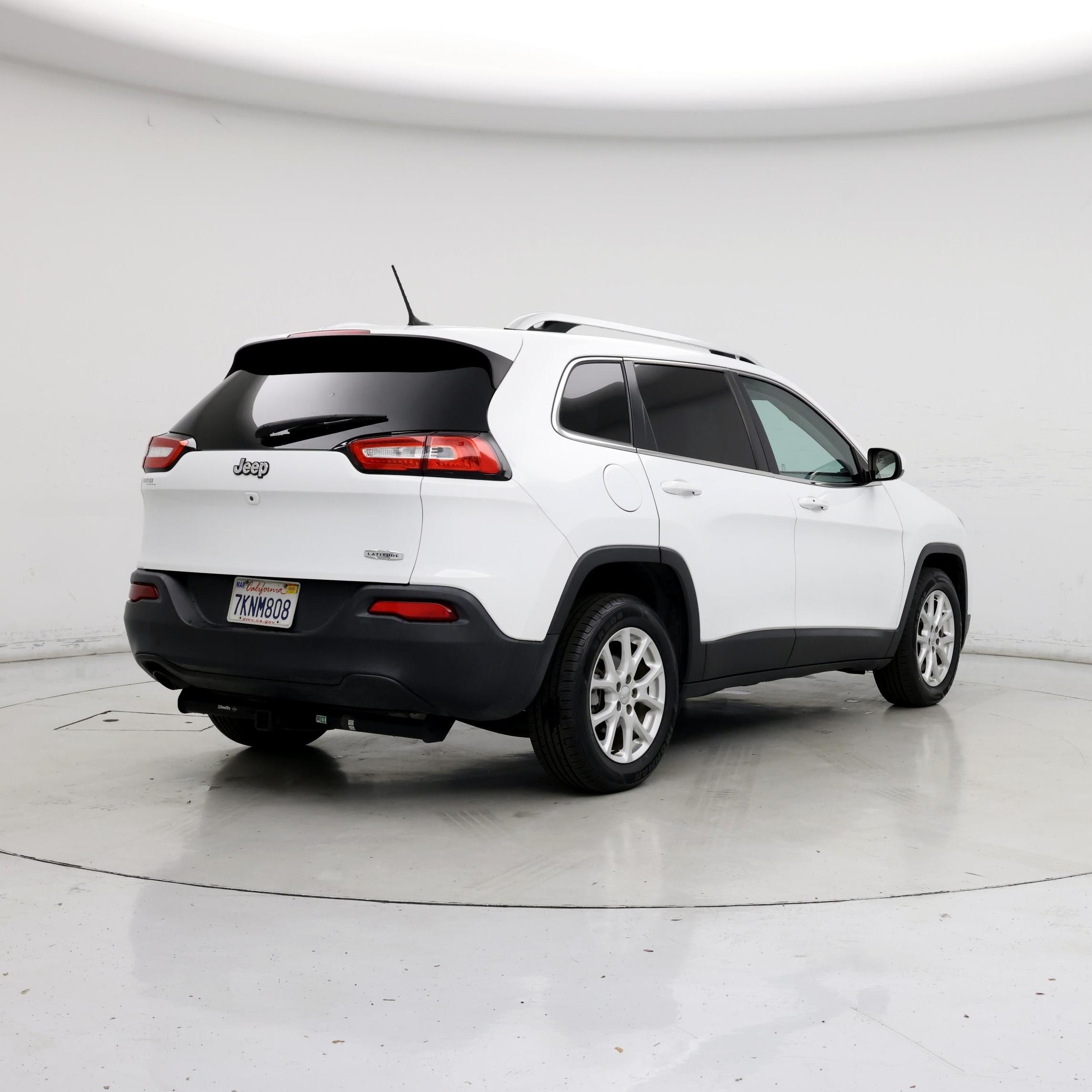 Thumbnail: 2015 Jeep Cherokee - 8