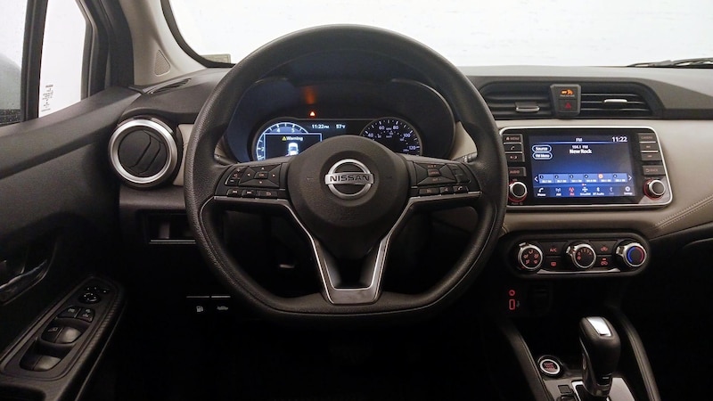 2020 Nissan Versa SV 10