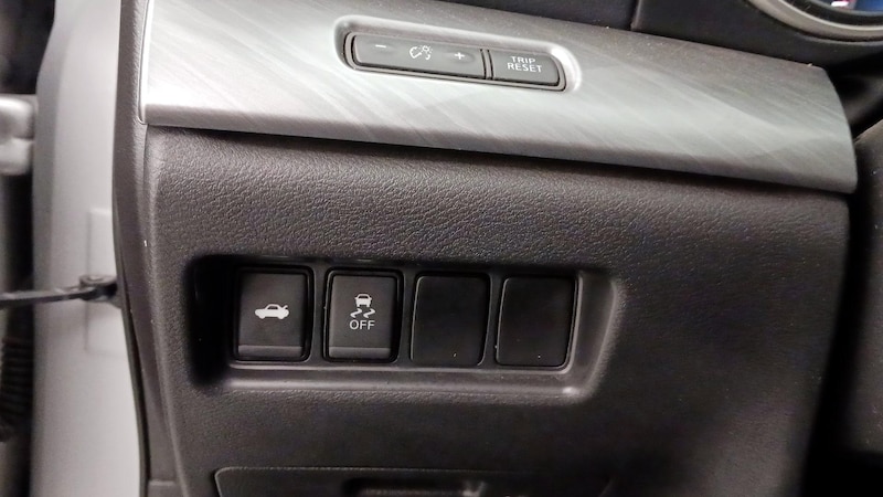 2017 Nissan Maxima SV 13