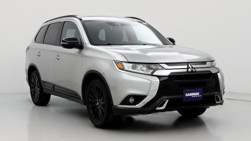 2020 Mitsubishi Outlander LE Hero Image