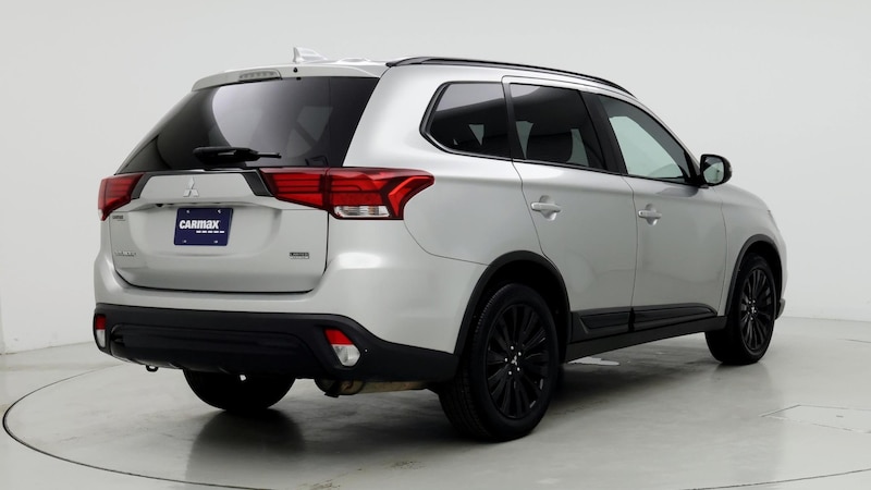 2020 Mitsubishi Outlander LE 8