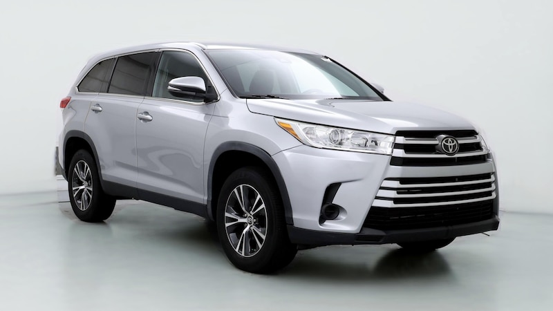 2019 Toyota Highlander LE Hero Image