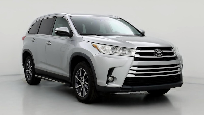 2019 Toyota Highlander XLE Hero Image