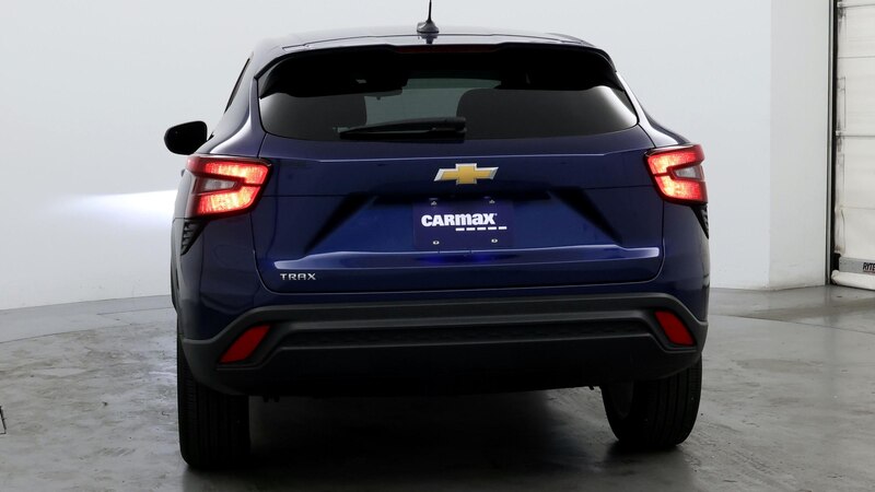 2024 Chevrolet Trax LS 6