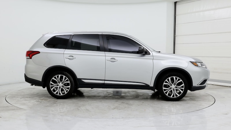 2018 Mitsubishi Outlander ES 7