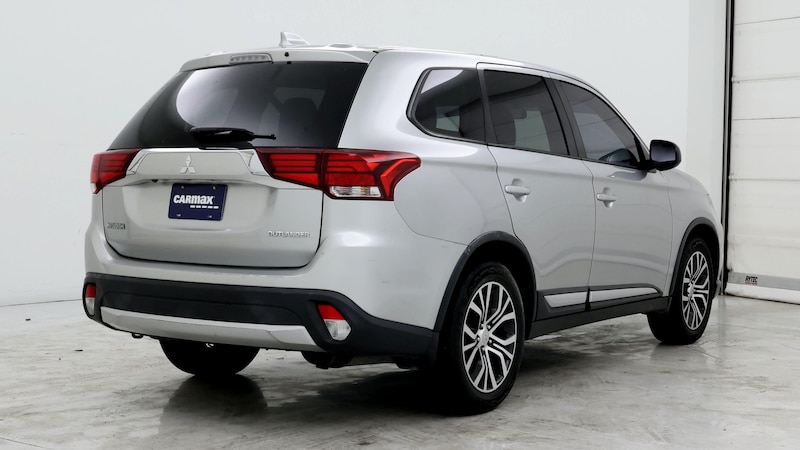 2018 Mitsubishi Outlander ES 8