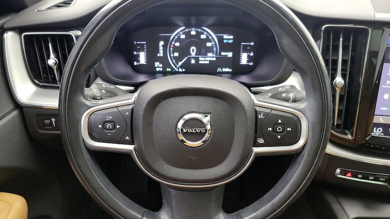 2019 Volvo XC60 T5 Momentum 10