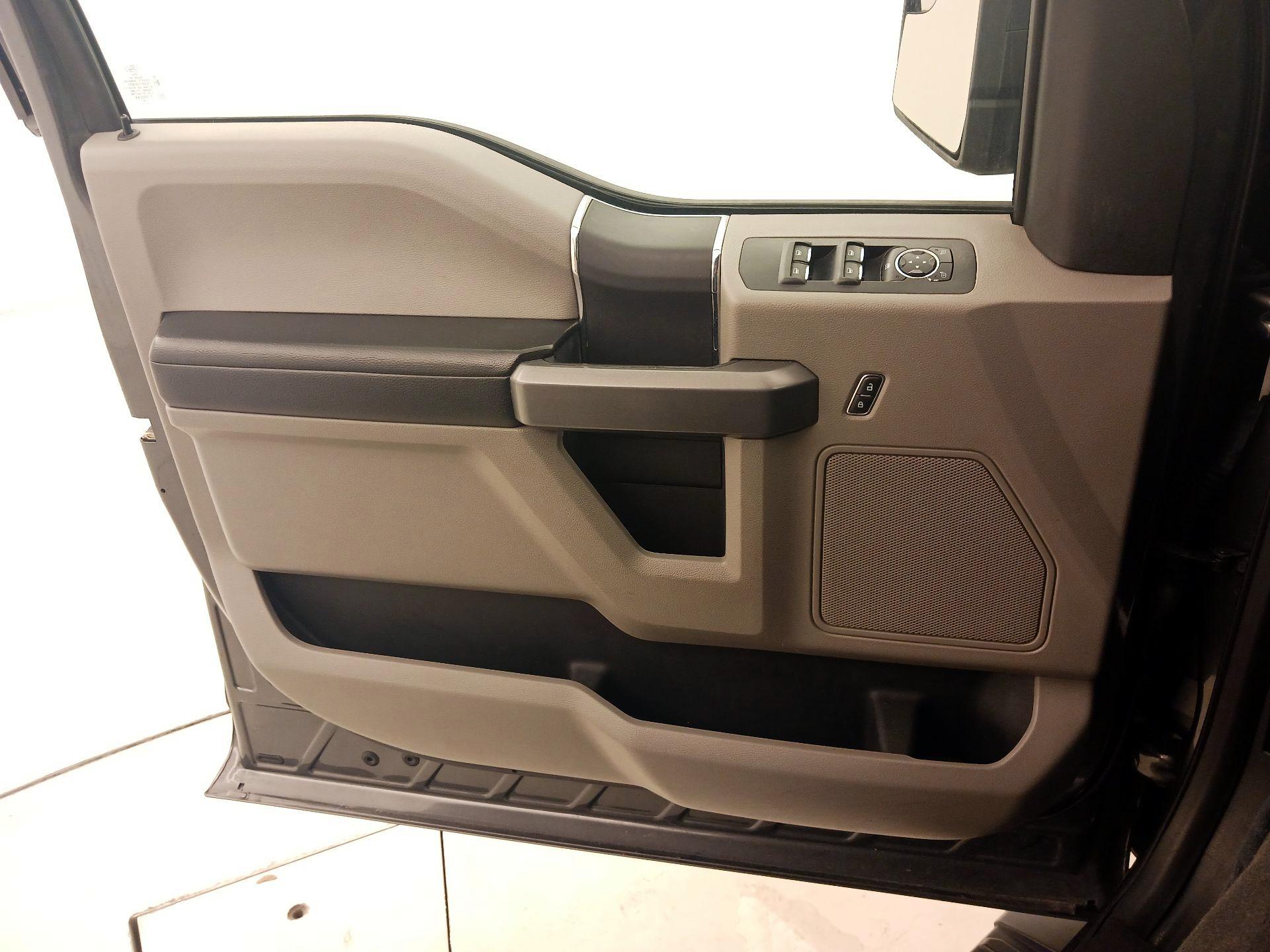 Thumbnail: 2017 Ford F-150 - 12