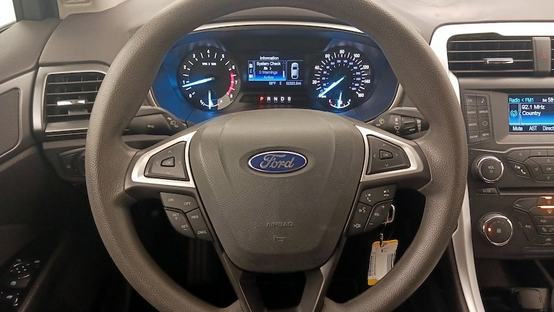 2013 Ford Fusion SE 10