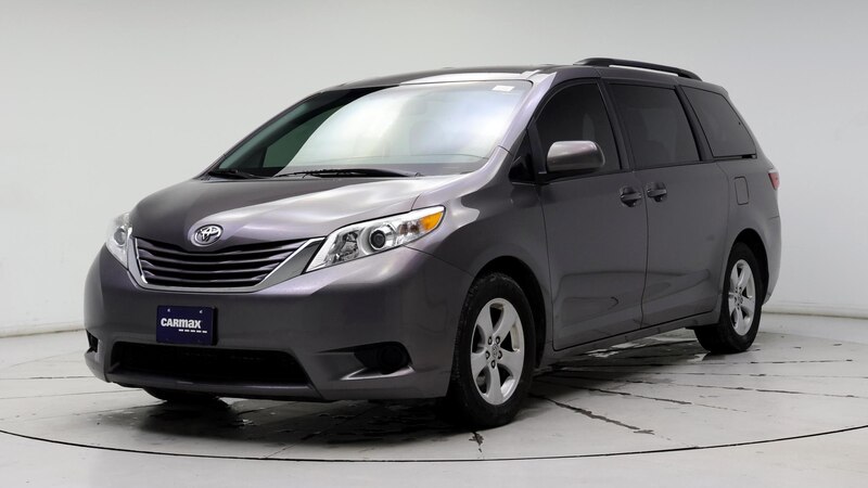 2016 Toyota Sienna LE 4