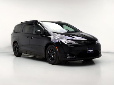 2020 Chrysler Pacifica  -
                Kenosha, WI