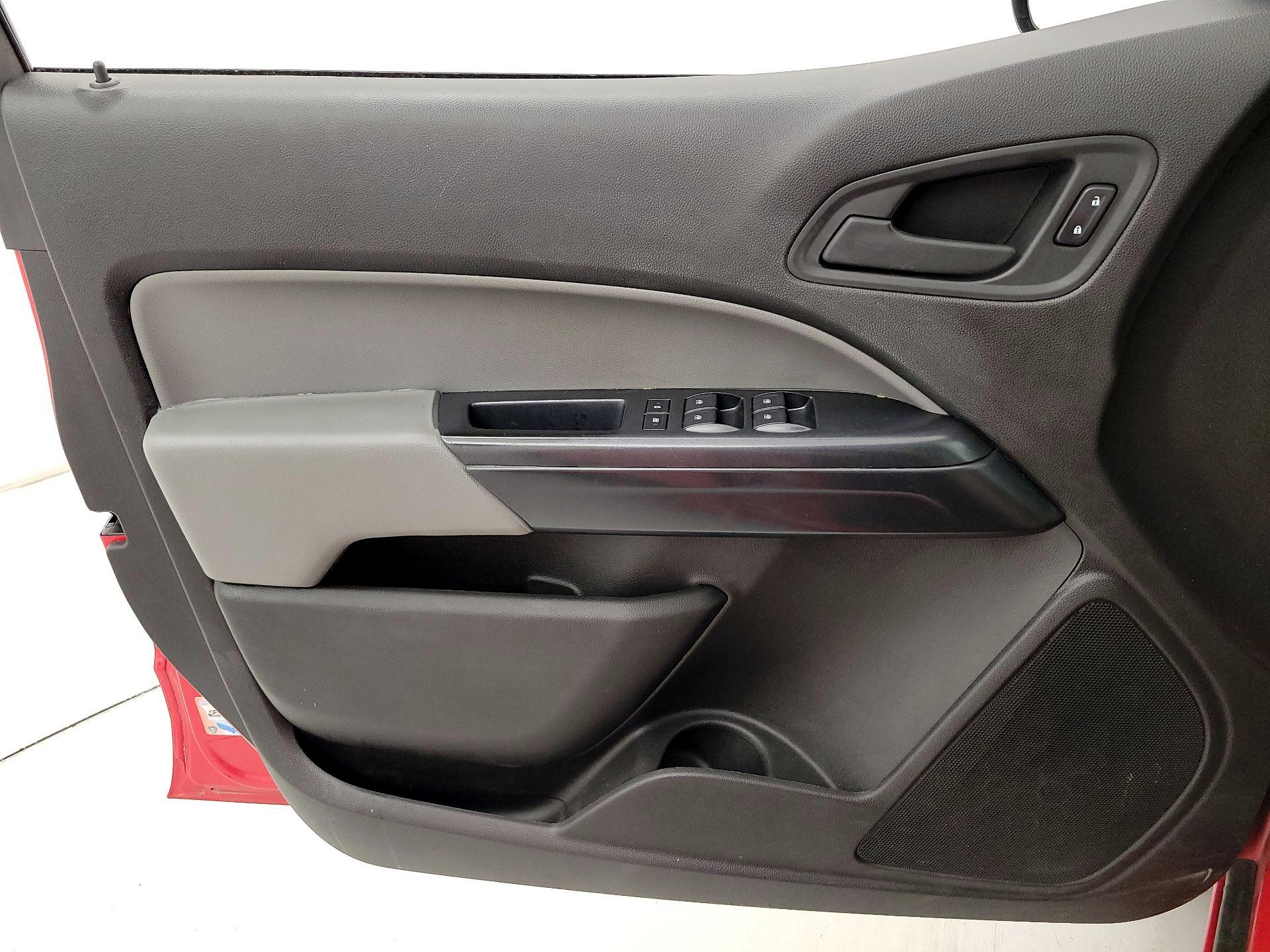 Thumbnail: 2016 Chevrolet Colorado - 12