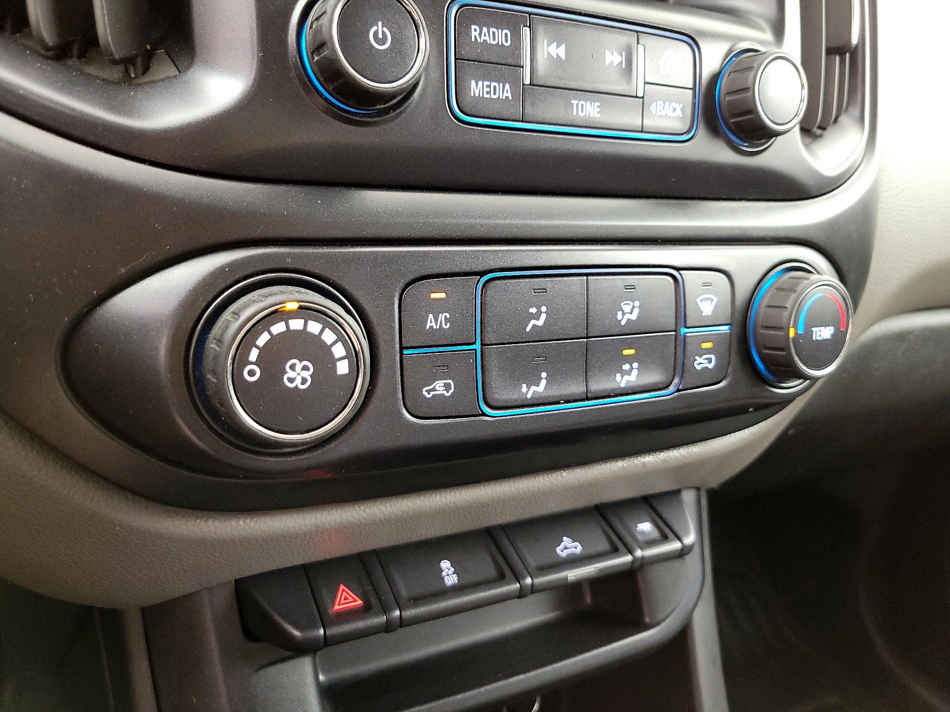 Thumbnail: 2016 Chevrolet Colorado - 16