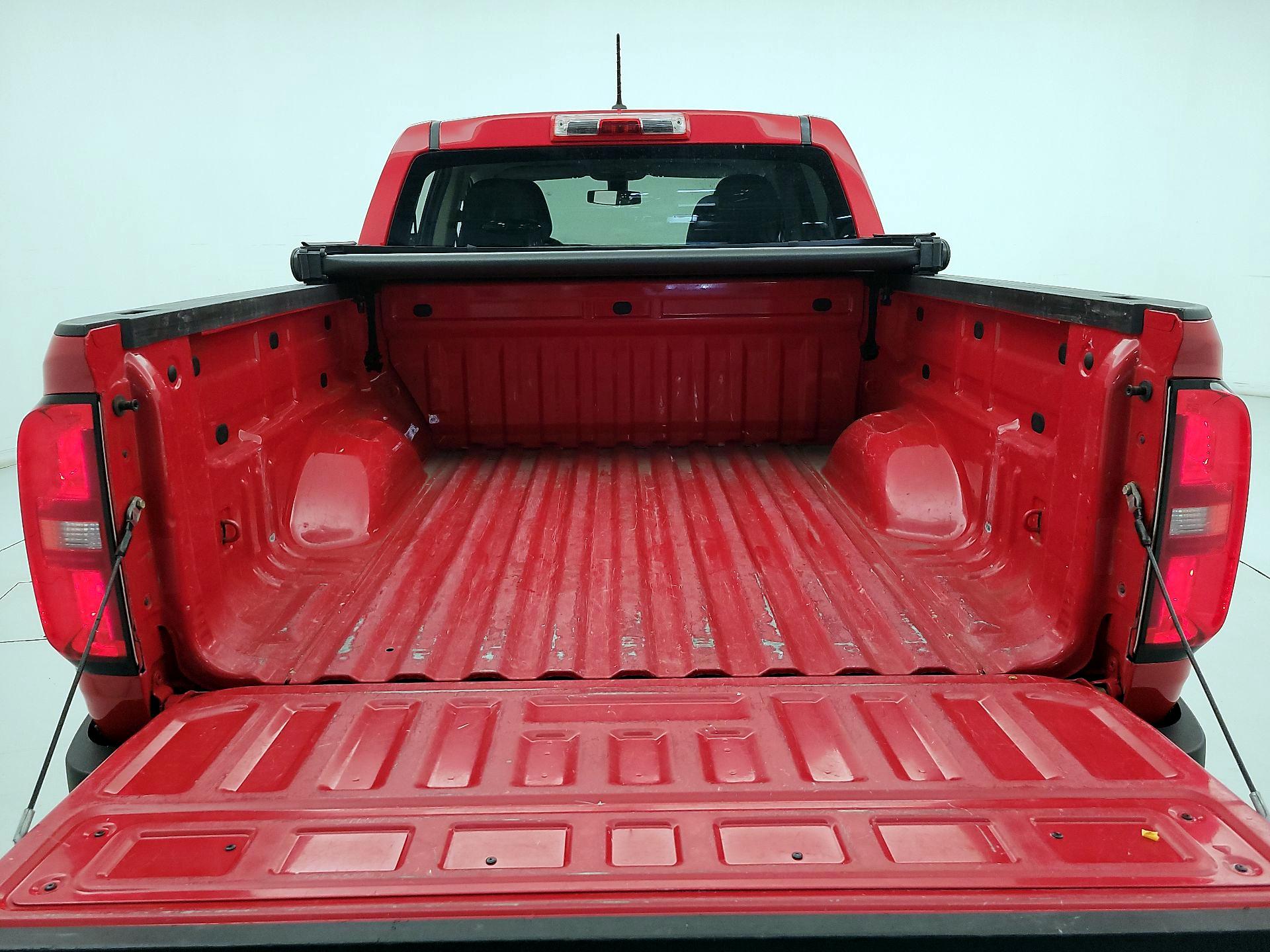 Thumbnail: 2016 Chevrolet Colorado - 20