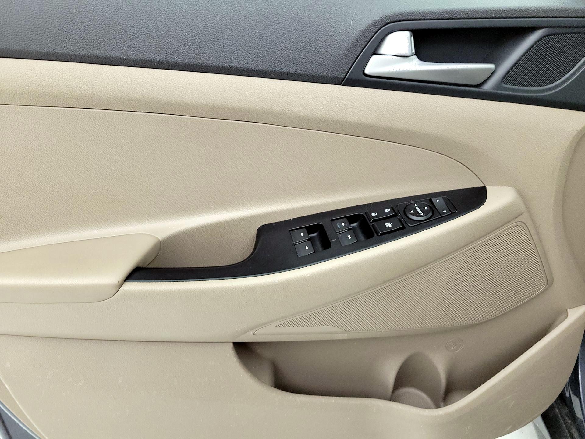 Thumbnail: 2020 Hyundai Tucson - 12