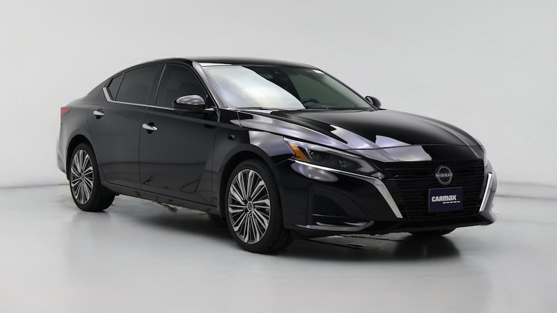 2024 Nissan Altima SL Hero Image