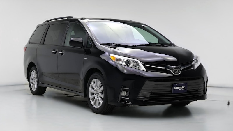 2019 Toyota Sienna XLE Hero Image