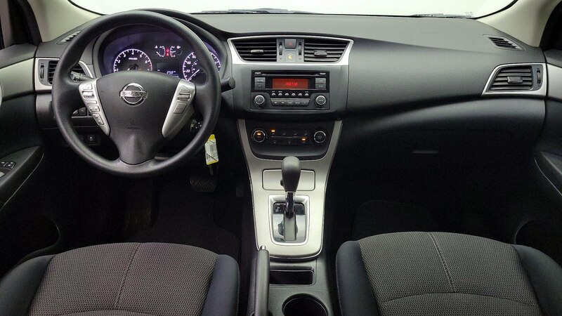 2015 Nissan Sentra S 9