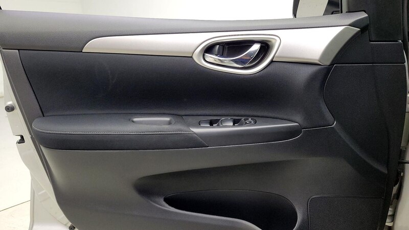 2015 Nissan Sentra S 12