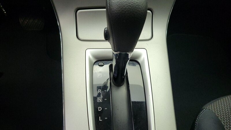 2015 Nissan Sentra S 16