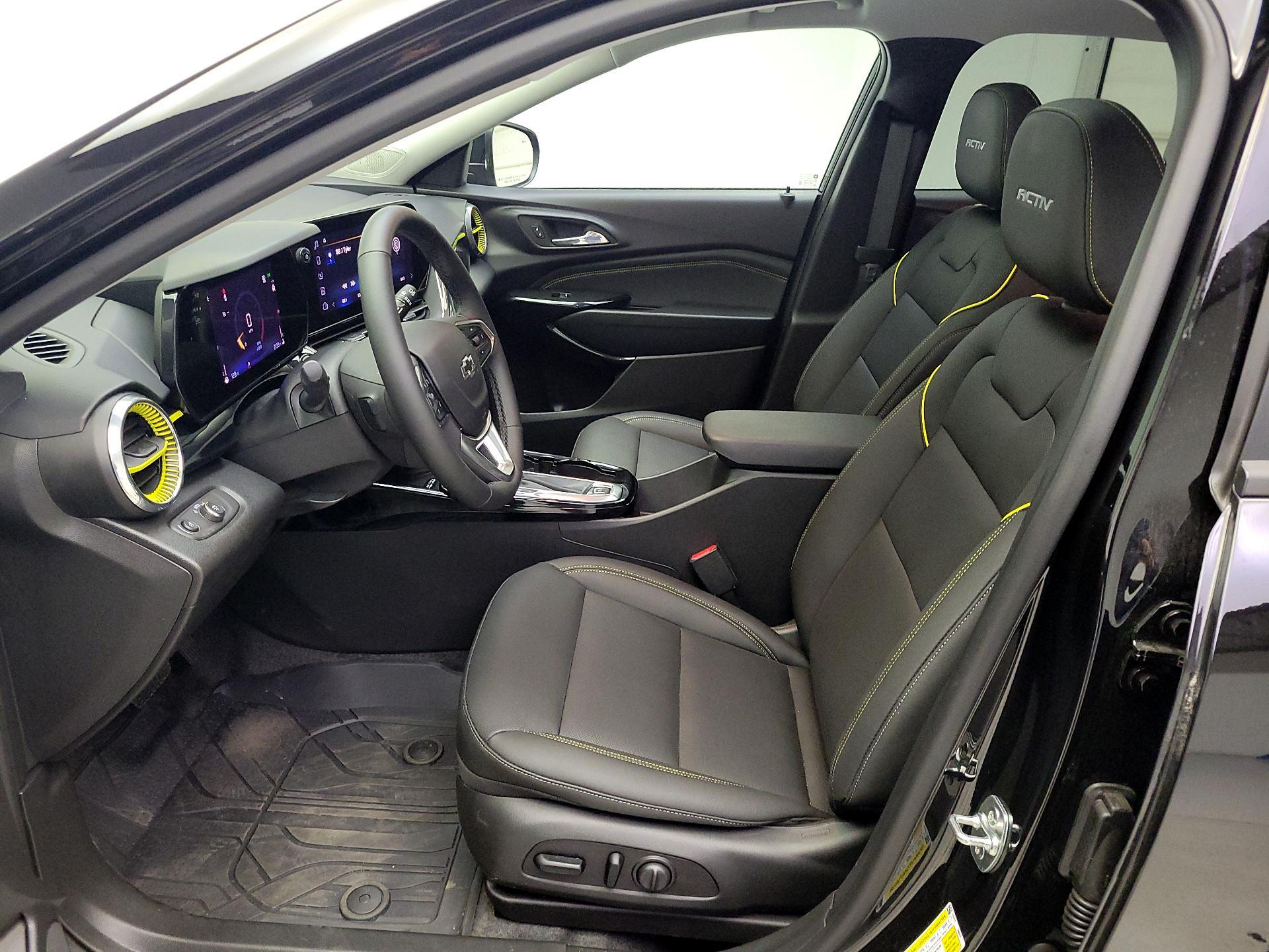 Thumbnail: 2025 Chevrolet Trax - 11