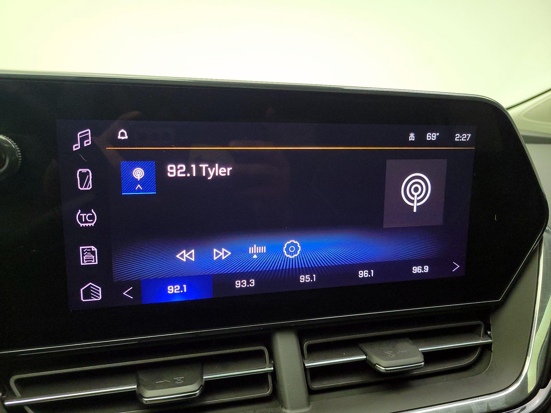 Thumbnail: 2025 Chevrolet Trax - 15
