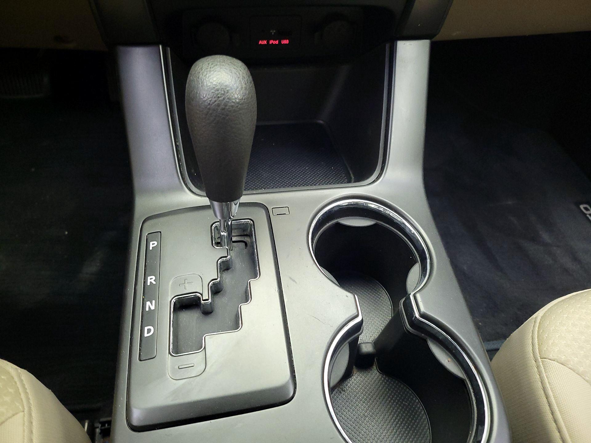 Thumbnail: 2013 Kia Sorento - 16