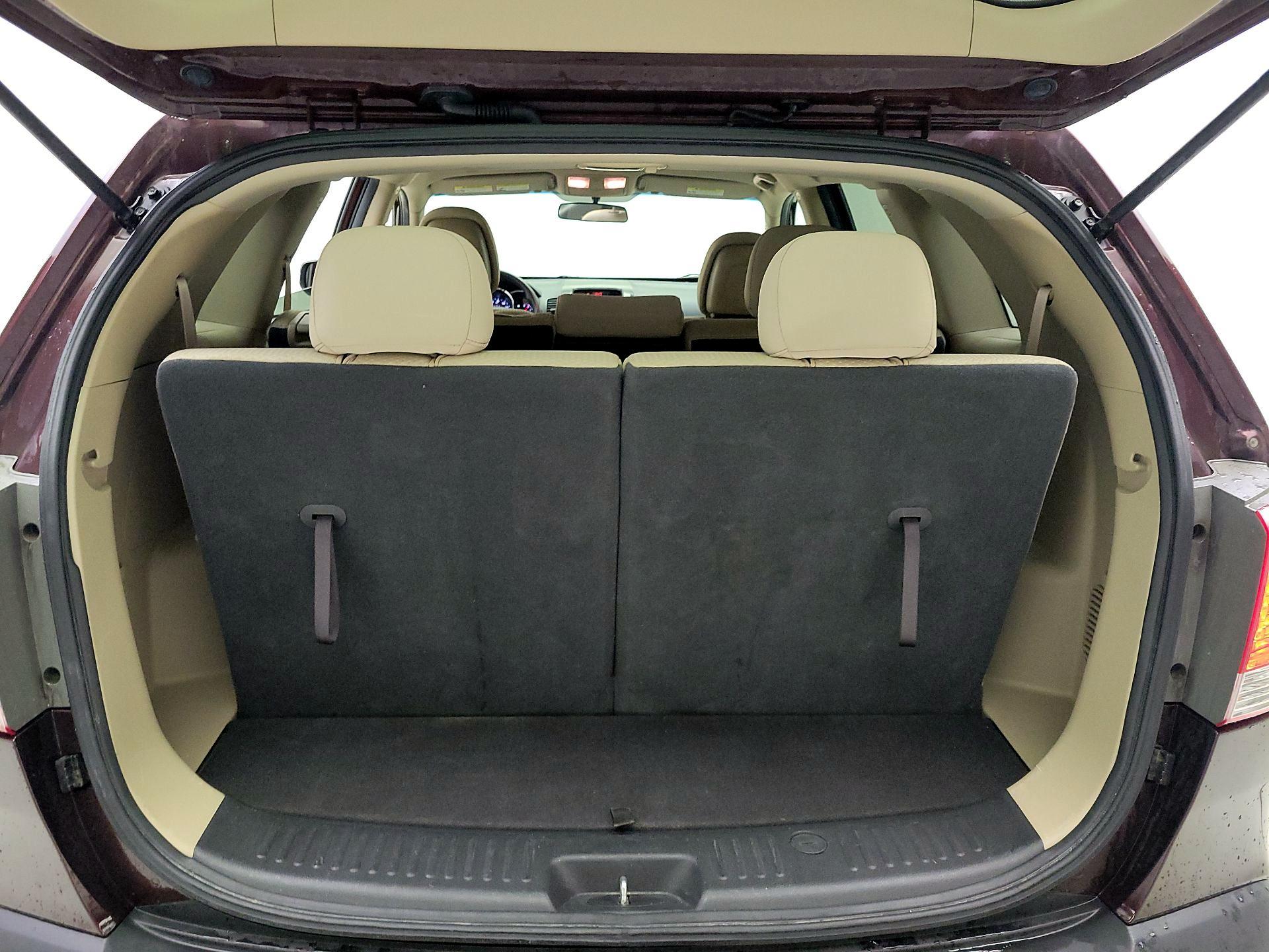Thumbnail: 2013 Kia Sorento - 20