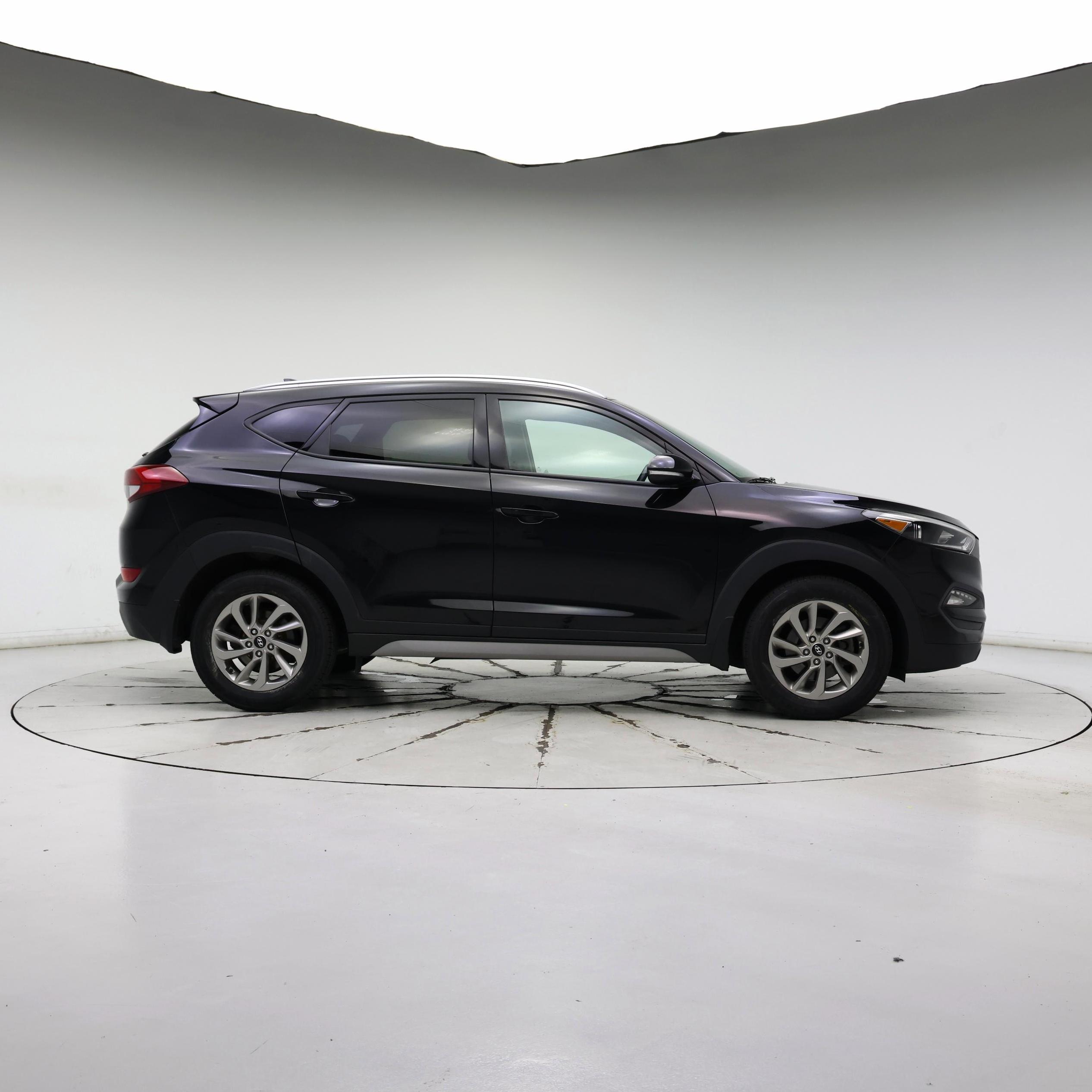 Thumbnail: 2017 Hyundai Tucson - 7