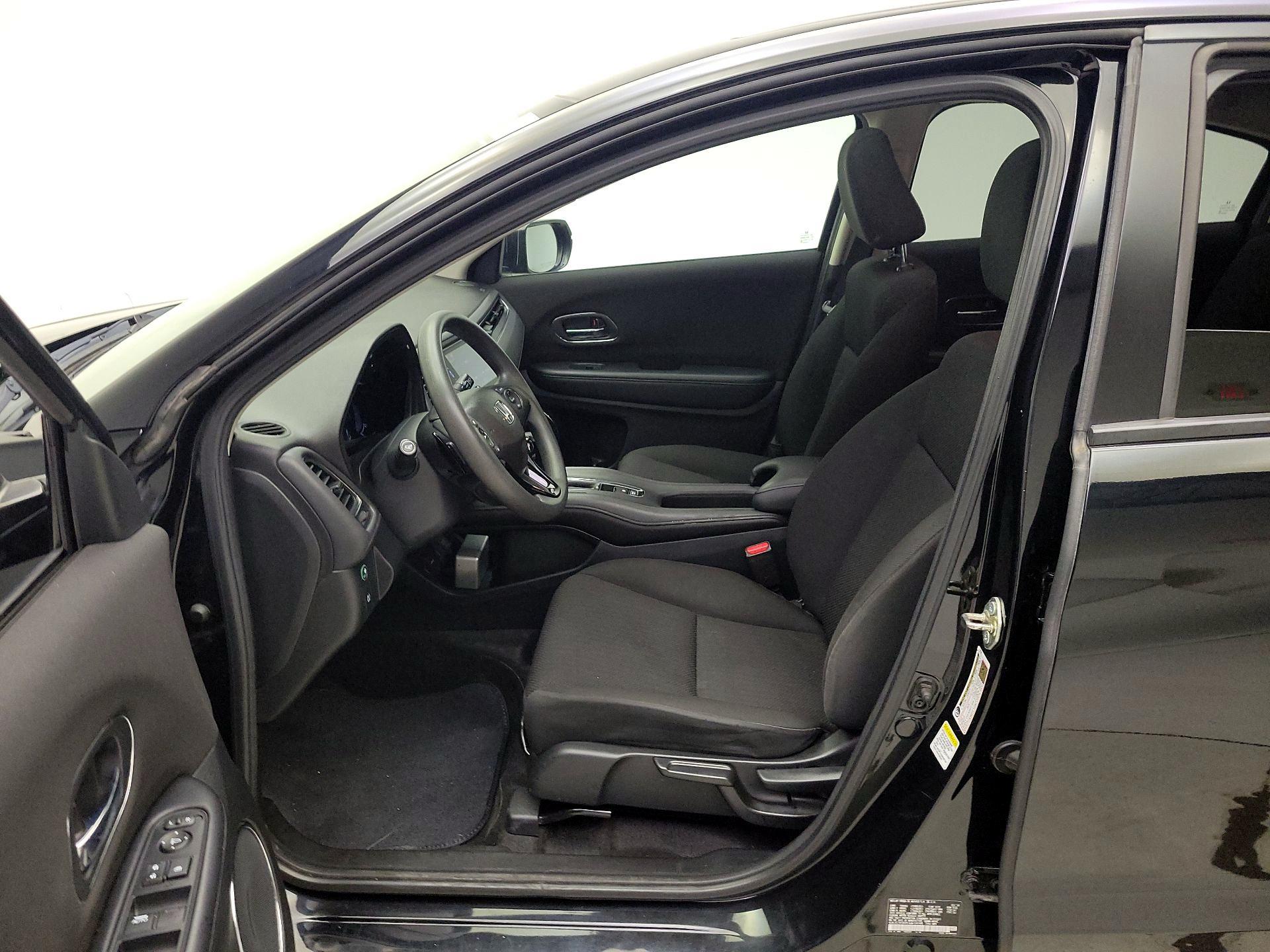 Thumbnail: 2016 Honda HR-V - 11
