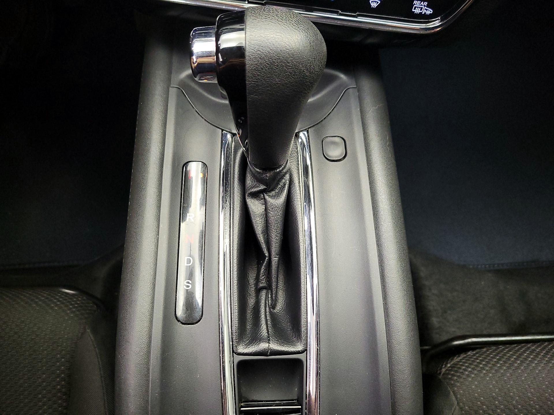 Thumbnail: 2016 Honda HR-V - 17