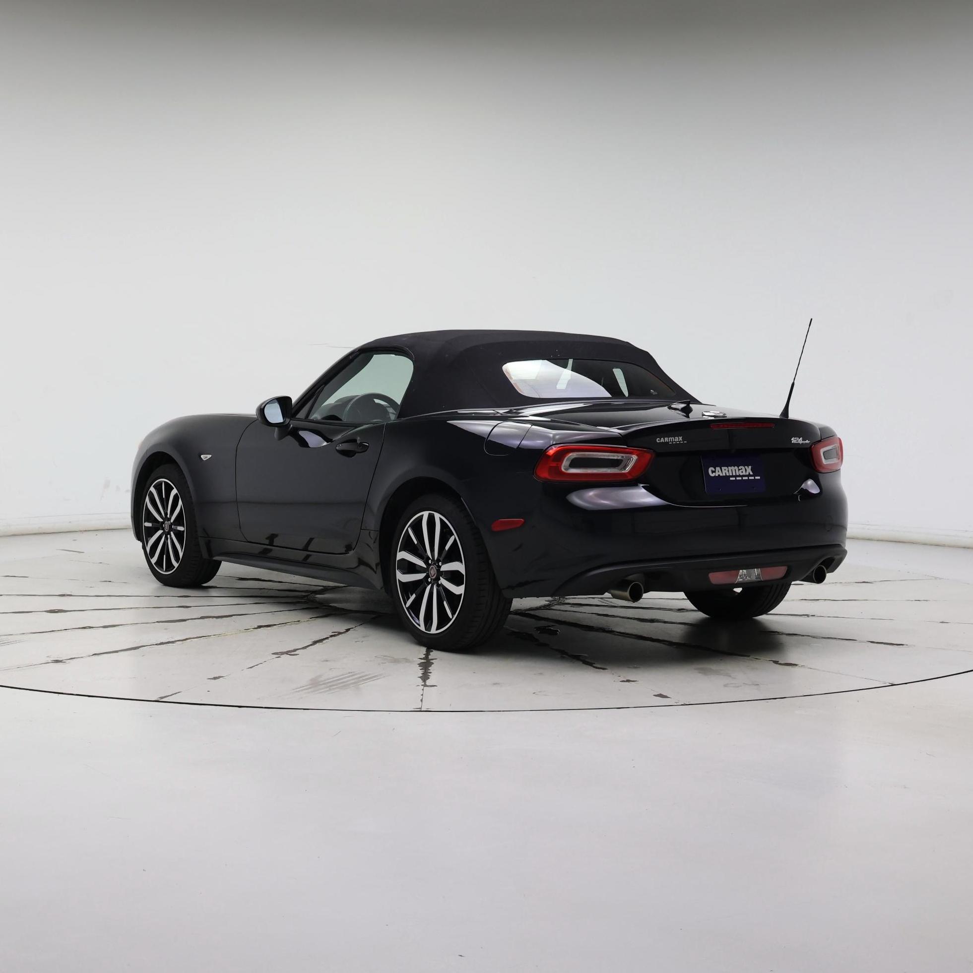Thumbnail: 2020 Fiat 124 Spider - 2