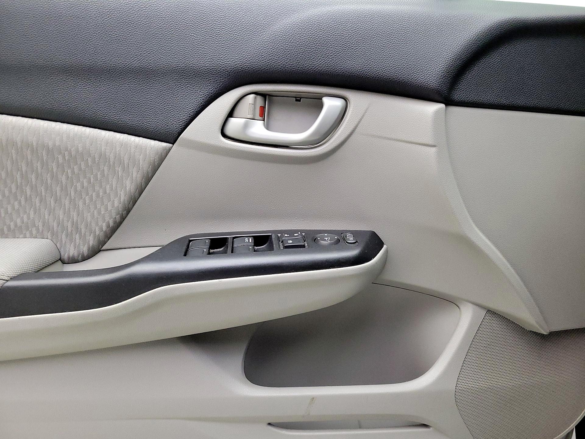 Thumbnail: 2015 Honda Civic - 12