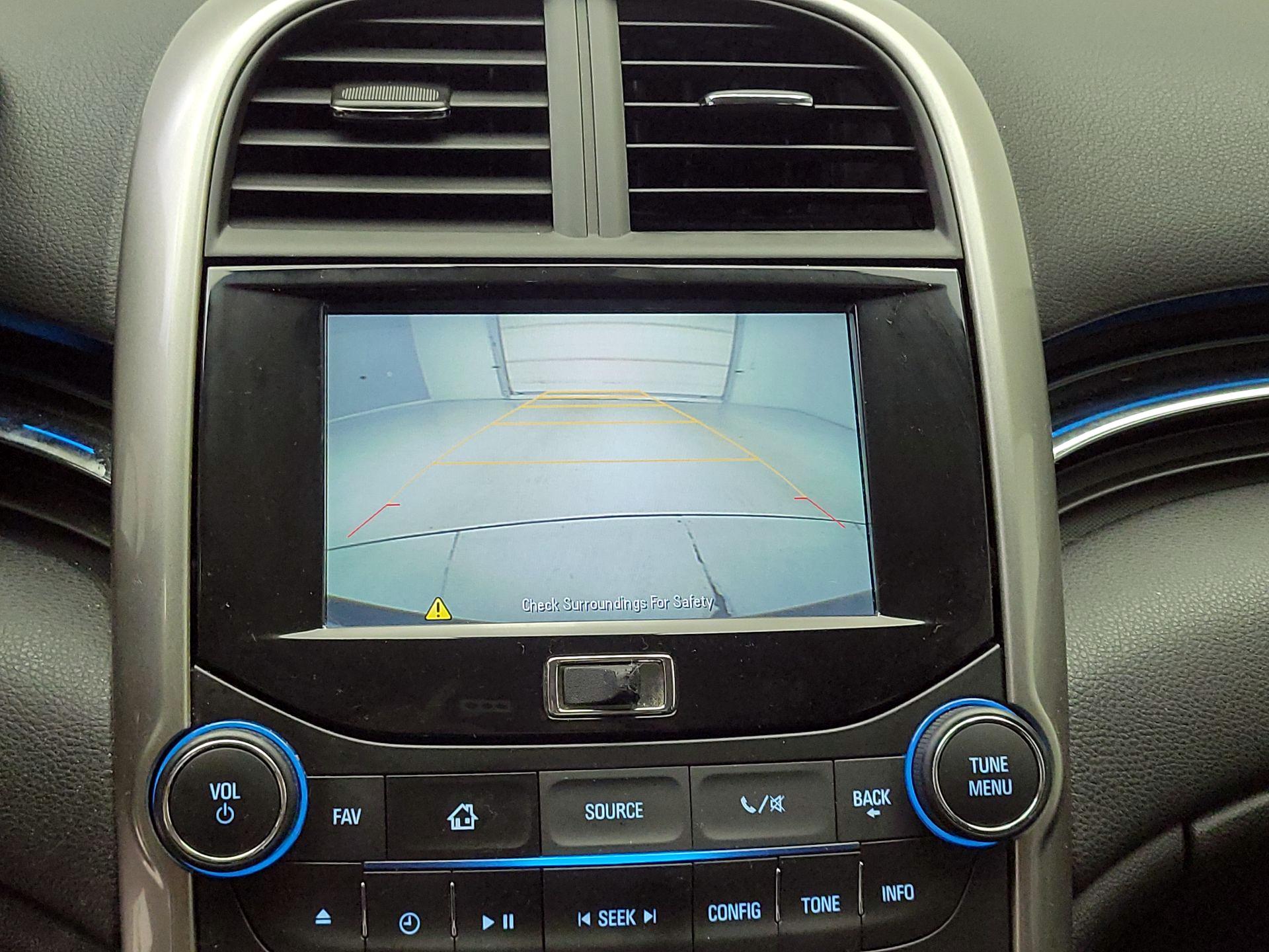 Thumbnail: 2015 Chevrolet Malibu - 14