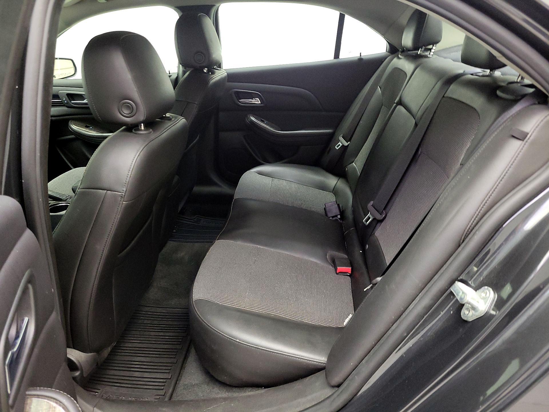 Thumbnail: 2015 Chevrolet Malibu - 19