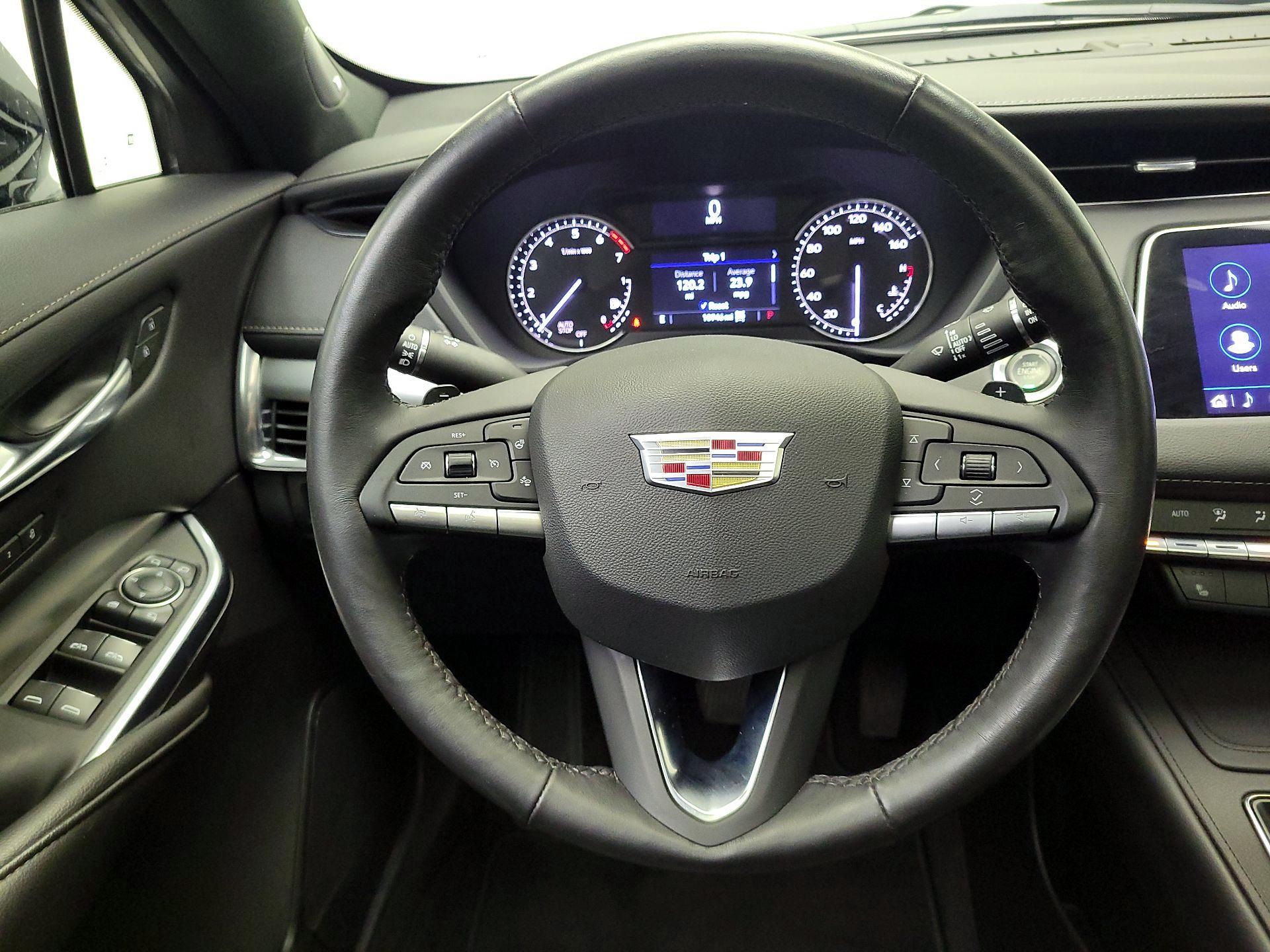 Thumbnail: 2022 Cadillac XT4 - 10