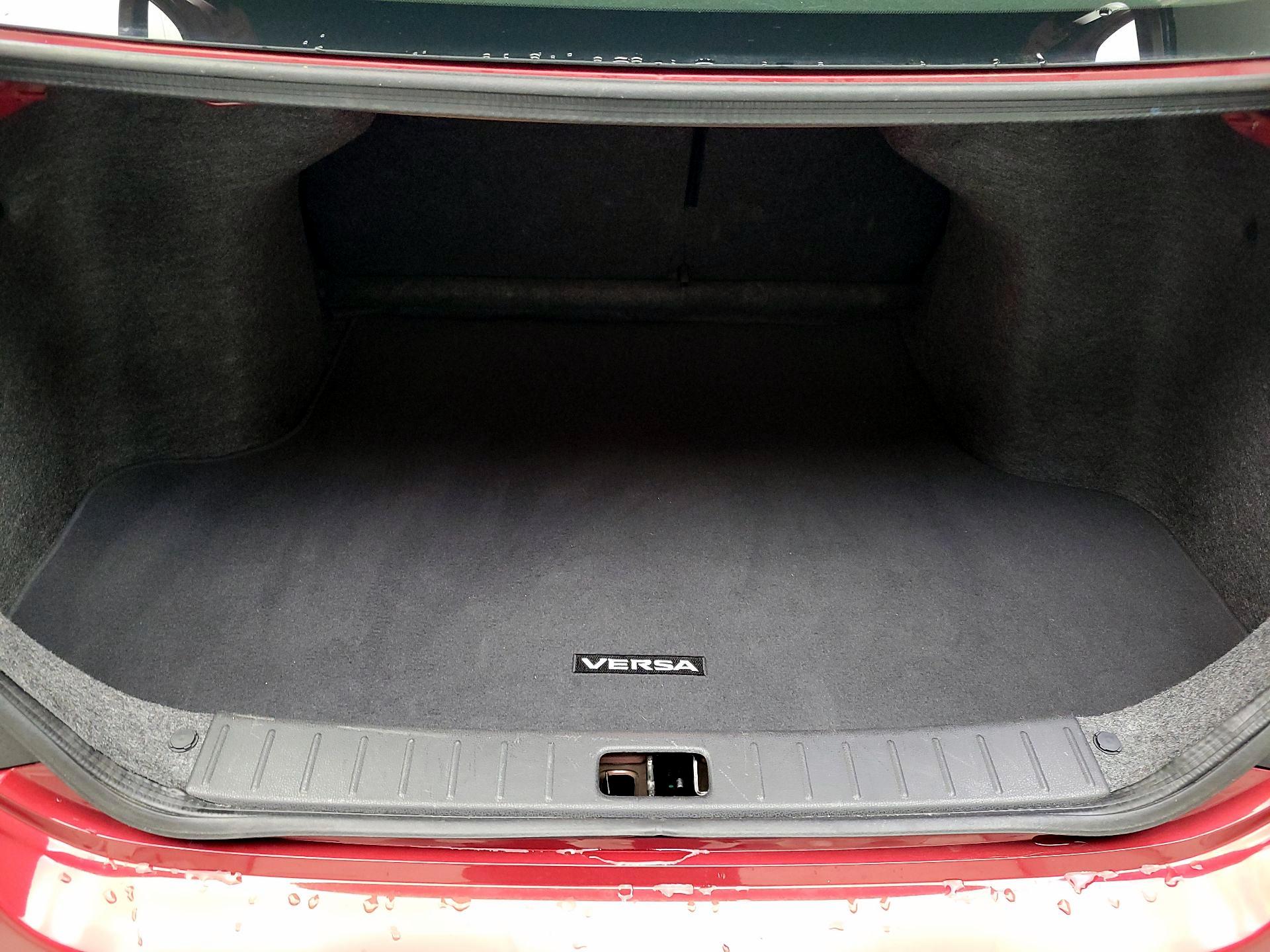 Thumbnail: 2018 Nissan Versa - 19